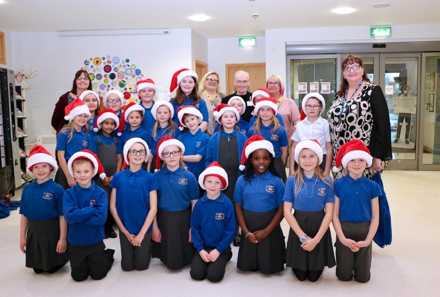 Primary School Choir 1.jpg